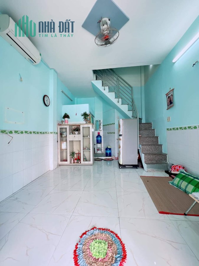 Hẻm xe hơi tới nhà Diện tích 43 m2 chỉ 2,3 tỷ Q4