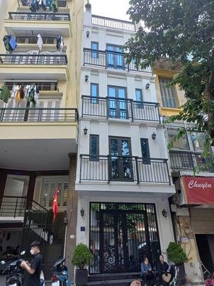 MẶT PHỐ LÒ SŨ - HOÀN KIẾM, KD, NGAY NGÃ TƯ LÊ THÁI TỔ, 28M, 4T, MT: 4.1M,  34 TỶ