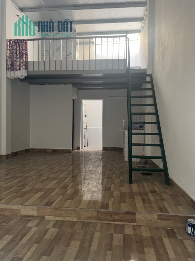 Hiếm.Chỉ hơn 2 tỉ nhà C4 ,38m mới tinh Thượng Thanh.Ngõ thông.Sát HimLam