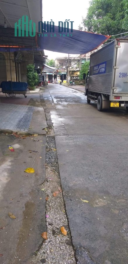 Chính chủ cần bán lô Đất cửa nam.ngay vườn hoa tpvinh
 Dt 93,6m2 Giá nhỉnh 4 tỷ
