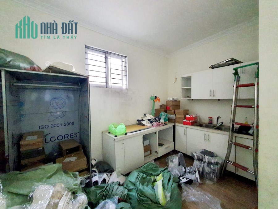 Bán nhà Văn La, nhà đẹp ở ngay, tặng full nội thất, 33m, 1,95 tỷ