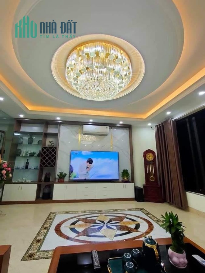 BÁN GẤP NHÀ ĐẸP CẦU GIẤY, RẤT GẦN PHỐ, NGÕ THÔNG, 46M2 GIÁ CHỈ 6 TỶ 79