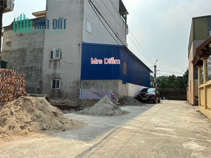 Nhỉnh 1.7 tỷ, Mrs Diễm cần bán 43m đất giá rẻ tại Kính Nỗ, Uy Nỗ, Đông Anh