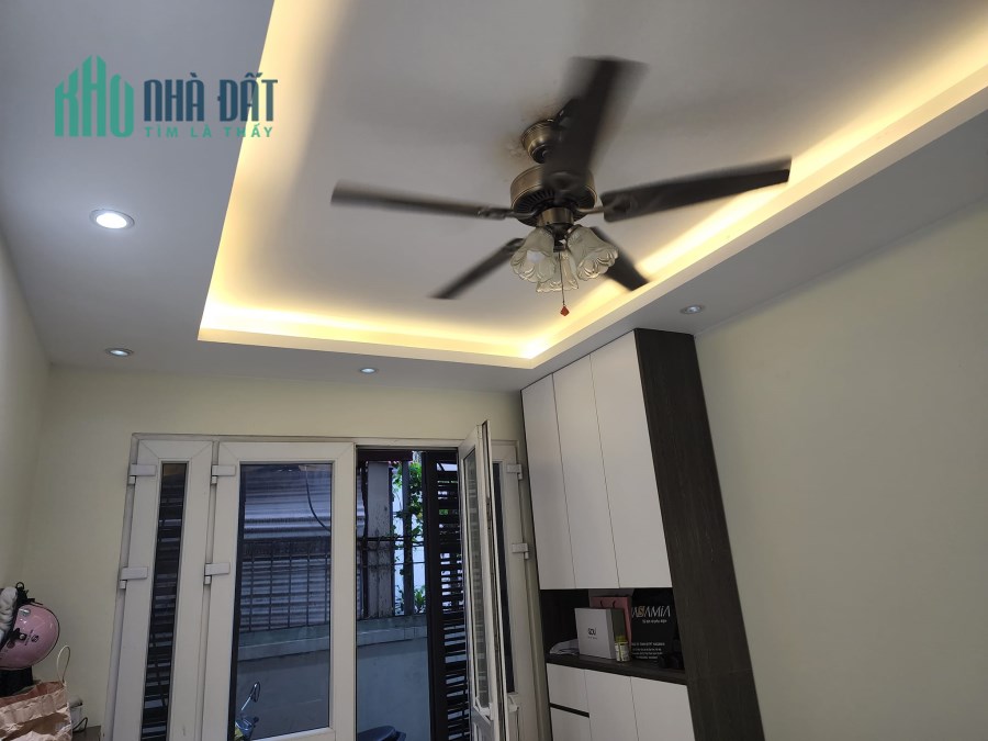 Chủ cần bán nhà Phan Đình Giót,nhà đẹp ở ngay, tặng nội thất xịn sò, 5 tầng - 3,6 tỷ.