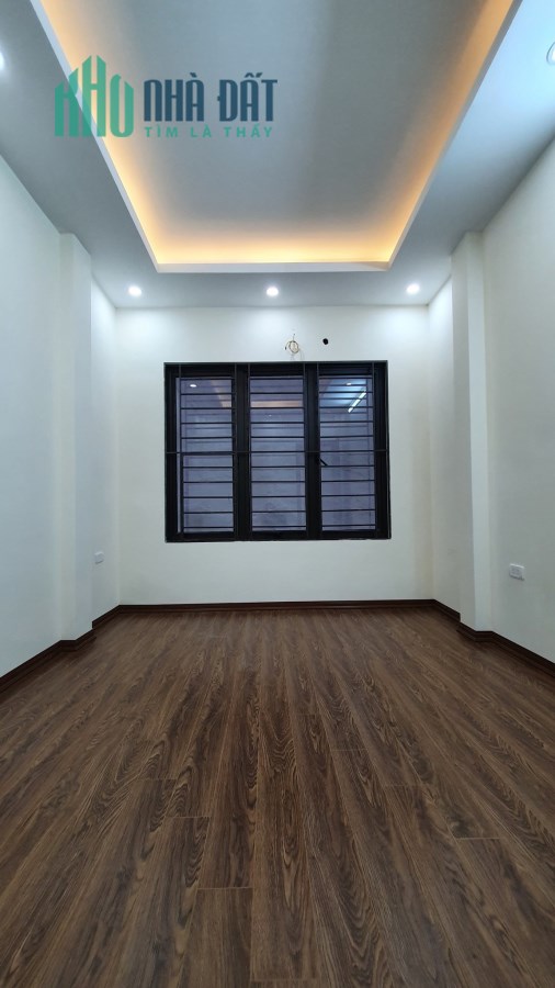 bán nhà Kim Ngưu 42m2- 5 tầng- 4.9 tỷ MỚI TINH
