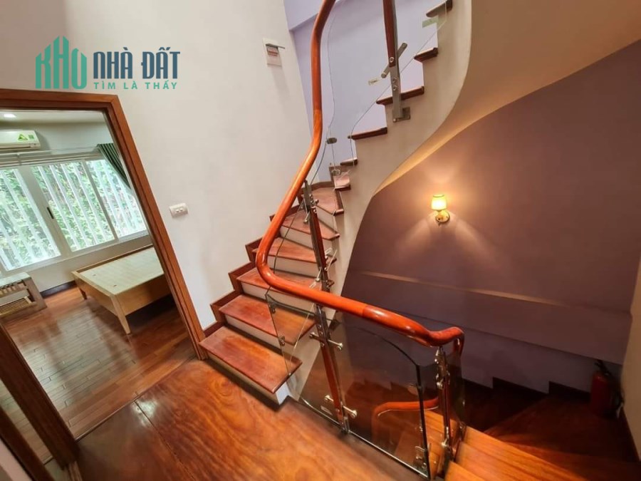Ở ngay. Bán nhà Mễ Trì: 58m2*4T. Mặt phố 10m. Thoáng mát. Ngập tràn ánh sáng. Thương lượng