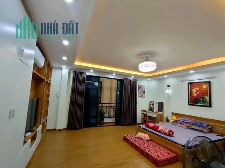 BÁN NHÀ ĐẸP QUAN HOA CẦU GIẤY, DÂN XÂY, RẤT GẦN PHỐ, NGÕ THÔNG, 46M2 GIÁ 6 TỶ 5