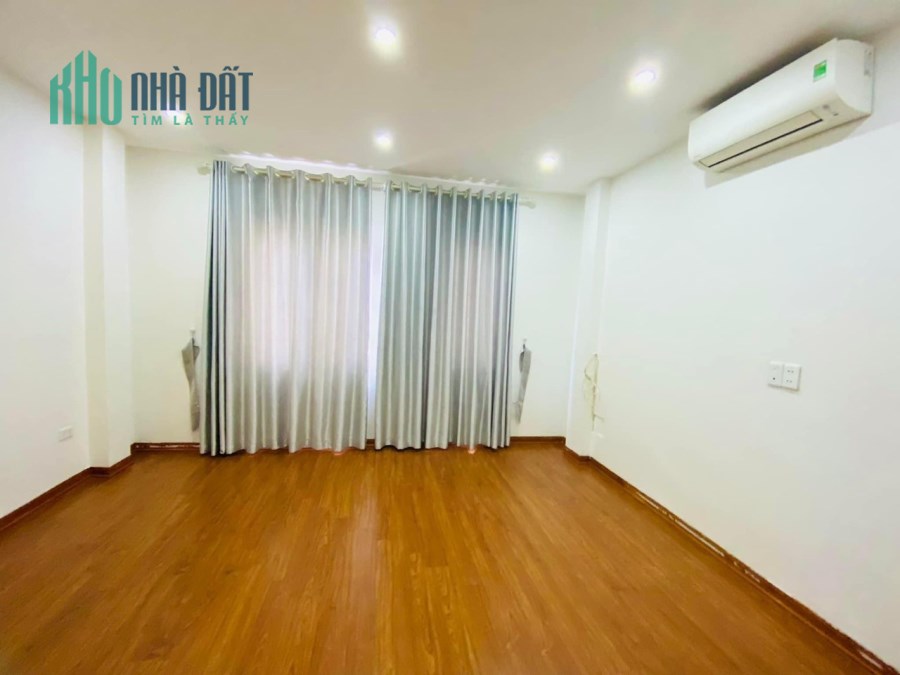 Siêu Hiếm.Hơn 3 tỉ 60m Ngọc Thụy.Ngõ Thông.Nhà C4 cho thuê sẵn dòng tiền.