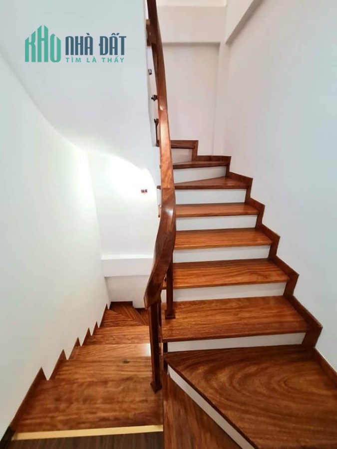 BÁN NHÀ XUÂN ĐỈNH-38m-OTO ĐỖ CỔNG-GẦN PHỐ-NHÀ ĐẸP-CHỈ 3TỶ
