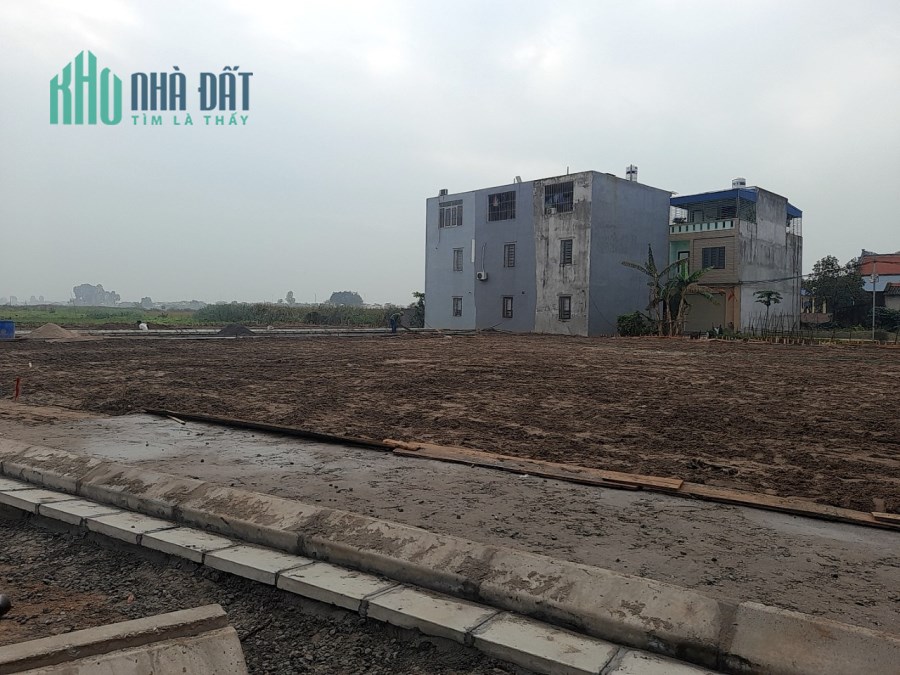 18 lô tái định cư Hưng Đạo ,Dương Kinh,HP.
Tuyến 2 Mạc Đăng Doanh .