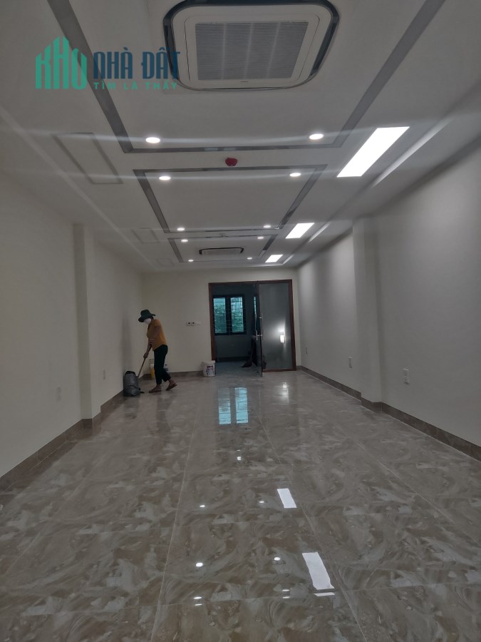 Chính chủ bán nhà 129 Hoa Bằng, Q Cầu Giấy, 7 tầng thang máy, 73m², mặt tiền 4,5m giá 18,5 tỷ