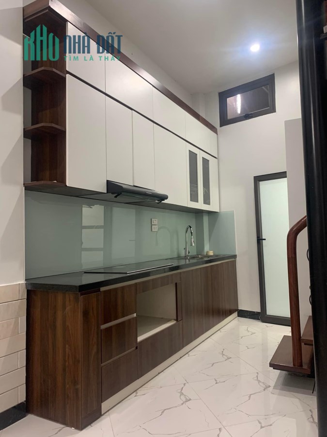 Bán nhà Trương Định, Hoàng Mai, đầu chợ mơ 39M*4 Tầng 4PN giá 3.29 Tỷ