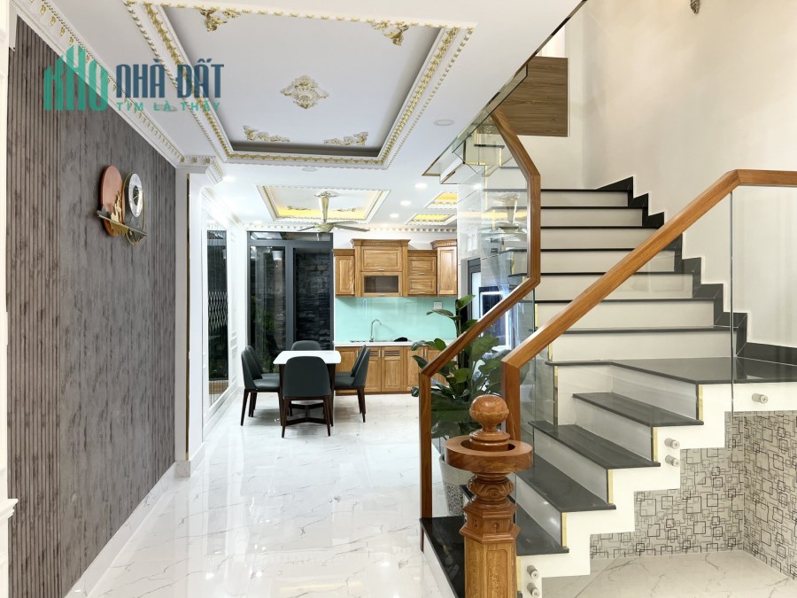 Bán nhà khu DÂN CƯ CENTRAL HOME.DTS 174m2  4.2 x 14m  5pn đường xe tải