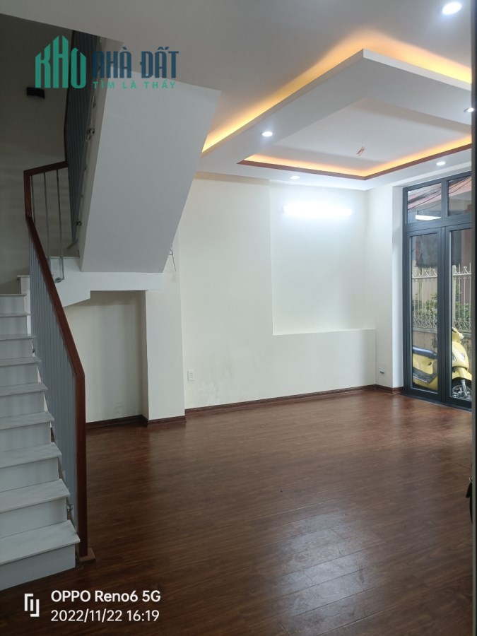 .Nhà Lý Thái Tổ 3 tầng, còn mới, kiệt thông
