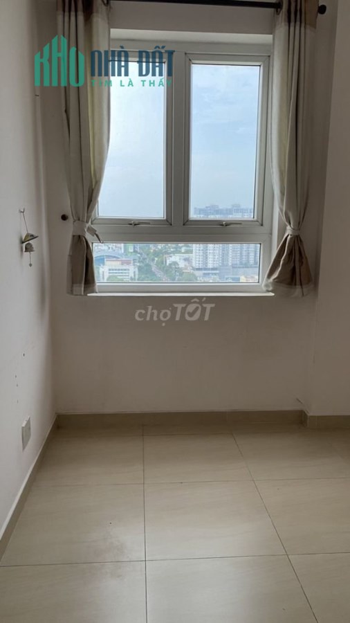 Cần cho thuê CHCC Tân Phước, Q.11, 105m2, 3Pn ,2WC nhà trống, giá 18tr