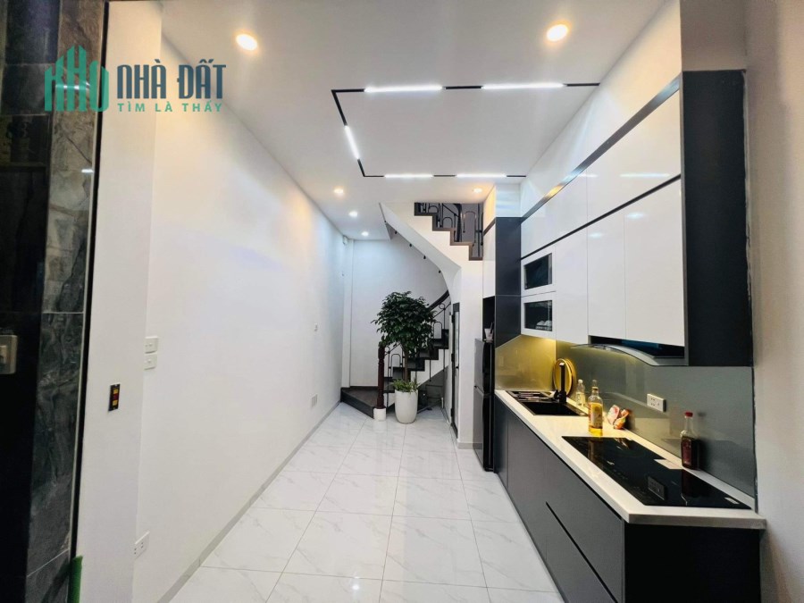 Bán nhà lô góc Phương Mai Ở LUÔN 30m2, nhỉnh 2 tỷ