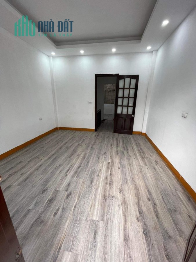 Bán nhà Nguyên Hồng Ở LUÔN 50m2, 4.45 tỷ