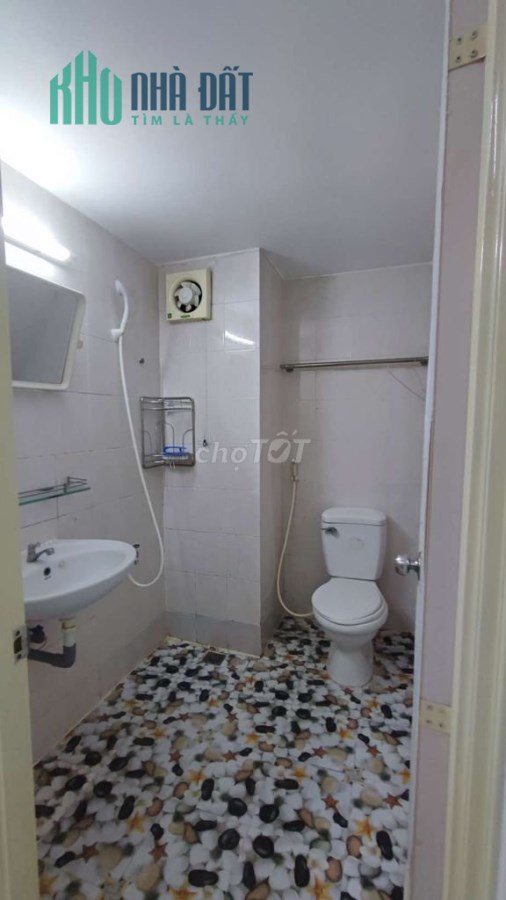 cho thuê cao ốc A Ngô Gia Tự, Q.10, 65m2, 3Pn, 2wc, giá 12 triệu/tháng