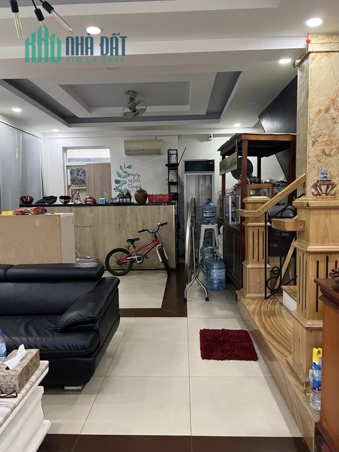 Bán nhà Âu Cơ - 145 m² - ngang khủng 9.2m - 4 lầu - xe hơi ngủ trong nhà - mặt tiền nhà đang KD -