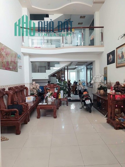 CẦN BÁN CĂN NHÀ 5 TẦNG 5PN –OTO TRONG NHÀ TẠI NGUYỄN SỸ SÁCH, P15, TÂN BÌNH. GIÁ TỐT