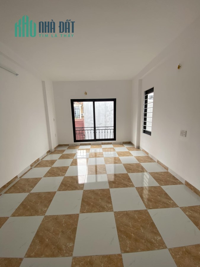 Bán nhà Trần Khát Chân 36m2- 5 tầng - MT 4m- 3.6 tỷ