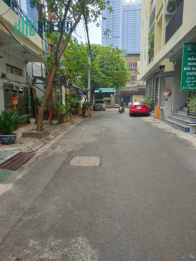 BÁN NHÀ NGÕ 19 LIỄU GIAI-BA ĐÌNH-VỊ TRÍ HIẾM-GẦN PHỐ-ÔTÔ VÒNG QUANH-SỔ PHÂN LÔ-2 MẶT TIỀN-SỔ ĐẸP