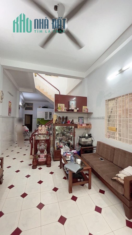 BÁN NHÀ ĐƯỜNG BÀ HẠT  QUẬN 10 - GẦN NGÃ TƯ NGUYỄN TRI PHƯƠNG
DT ; NGANG 3.9 x17M