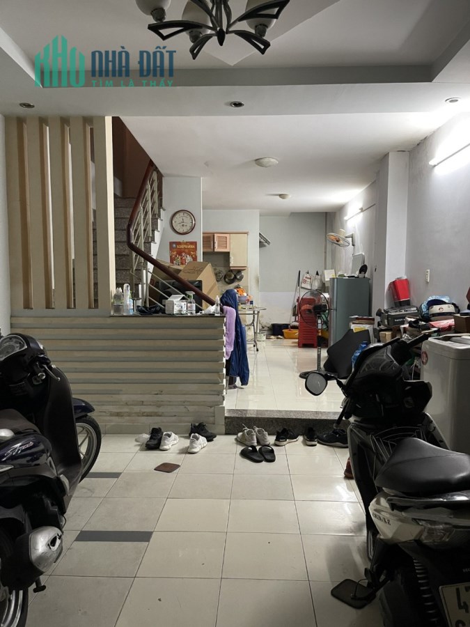 KẸT TIỀN BÁN GẤP NHÀ ĐẸP 51M2 NGAY ÂU CƠ TÂN SÁT MẶT TIỀN GIÁ RẺ