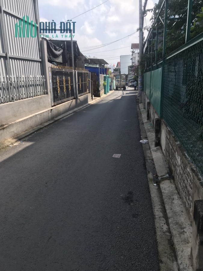 Bán gấp nhà C4 hai mặt tiền, 89M2, chỉ 5 tỷ 400 triệu, thới an 9, q12.