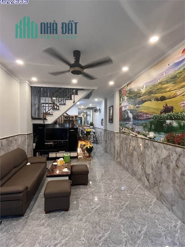 Cần Bán Nhà Đường Lê Trọng Tấn, Ngay Đại Học CNTP, Nhà Đẹp, 4 tầng full nội thất