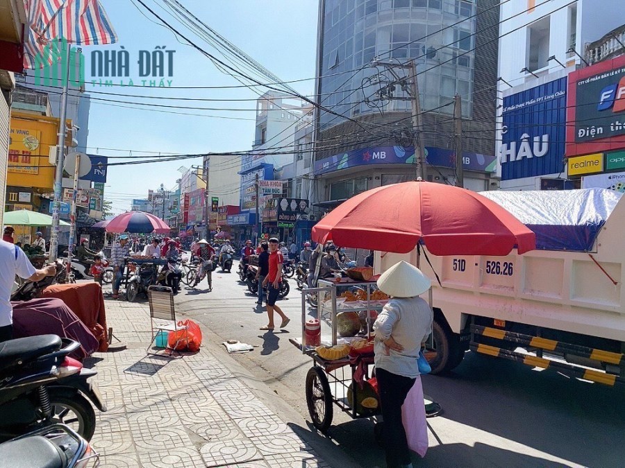 Giảm giá 4,5 tỷ bán gấp MTKD chợ Tân hương 8x19m,2 lầu giá 39 tỷ!