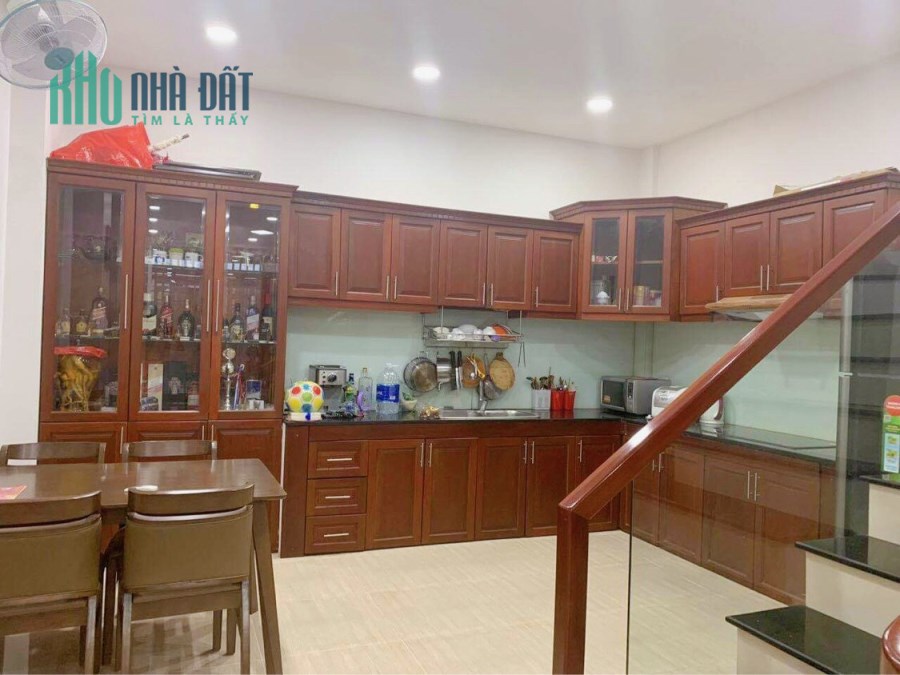 Bán nhà ngay ngã 3 Tân Hương- Độc Lập 4.6x11m 1 trệt 2 lầu nhà mới