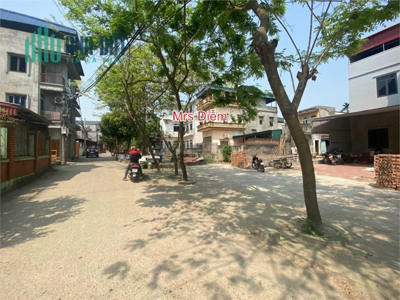 76m đất bìa làng Lương Quy, Xuân Nộn, Đông Anh. Chủ giảm giá kịch sàn 4, 5 giá. Vị trí