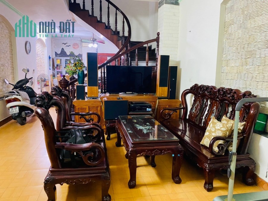 Cần bán gấp nhà Trung Kính 50m giá 5.5 tỷ. 0976216868