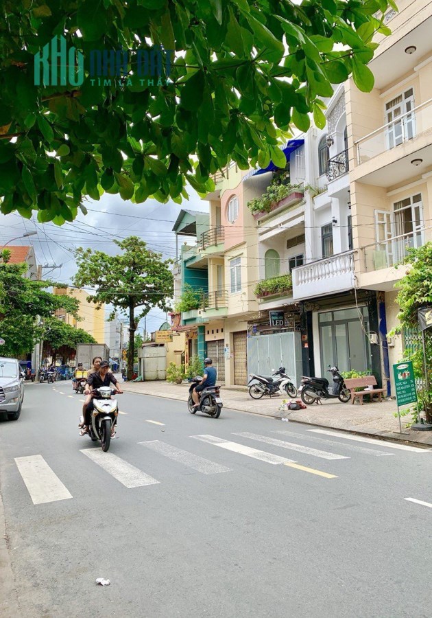 Bán nhà MTKD 16m đường Nguyễn Văn Săng P. tân sơn nhì , tân phú 4mx14m 1 trệt 2 lầu ST giá 10ty7 TL