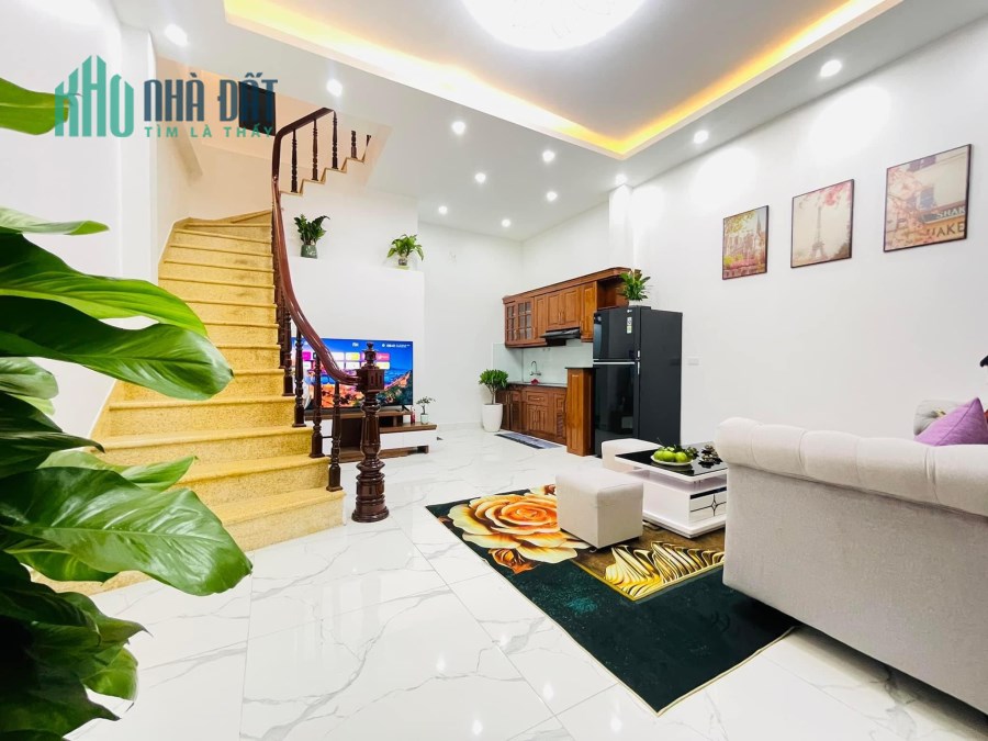 Tuyệt đẹp 5 tầng 3 ngủ ở ngay 79 Quan Hoa 3,8 tỷ