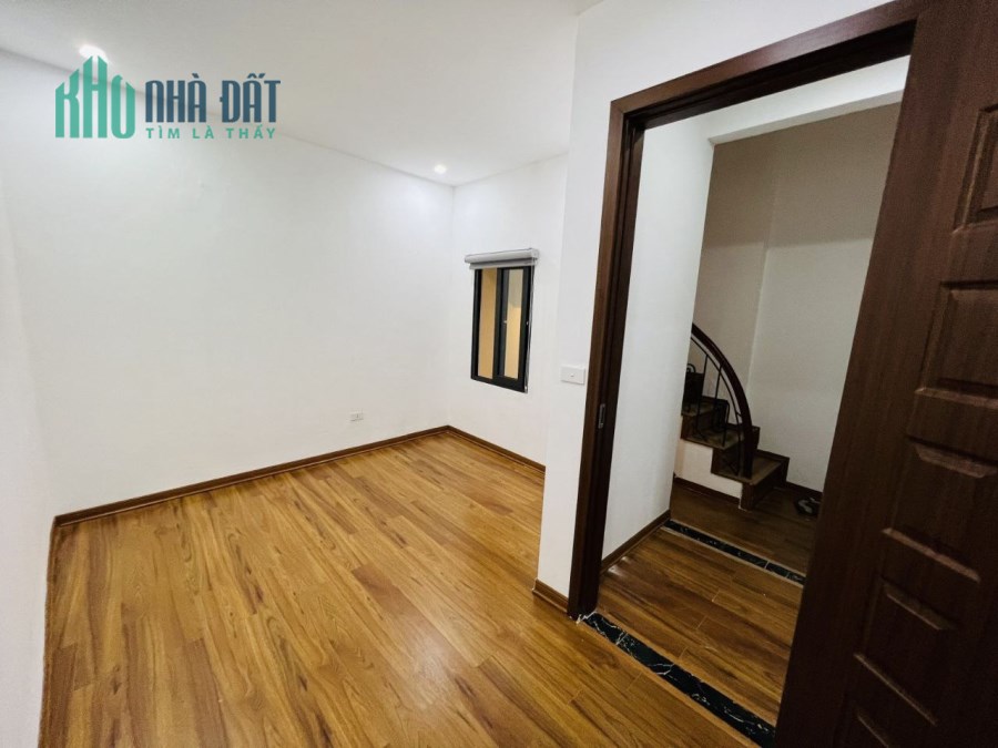 Bán nhà Giảng Võ Ở LUÔN 35m2 x 4T, 3.8 tỷ