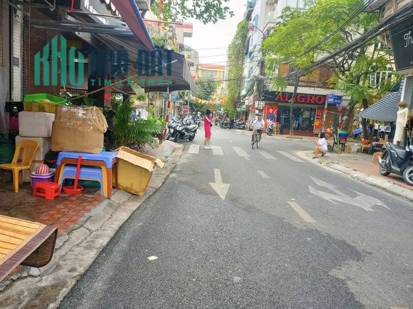 🌹🌹🌹 PHÂN LÔ BỘ NGOẠI GIAO - VỈA HÈ - Ô TÔ TRÁNH - KINH DOANH. chỉ 17 tỷ