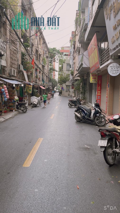 Bán nhà Mặt phố Trương Công Định, Hà Đông. KD Sầm Uất: 45m2, 4T, MT 4.8, Giá chào 8 tỷ.
