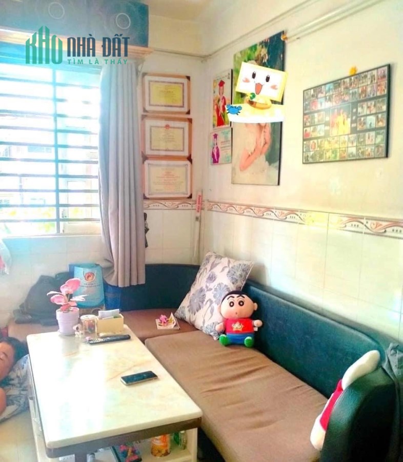Bán căn hộ CC Nguyễn Thiện Thuật, 42m2, vị trí siêu VIP, ngay trung tâm TP, chỉ nhỉnh 2 tỷ