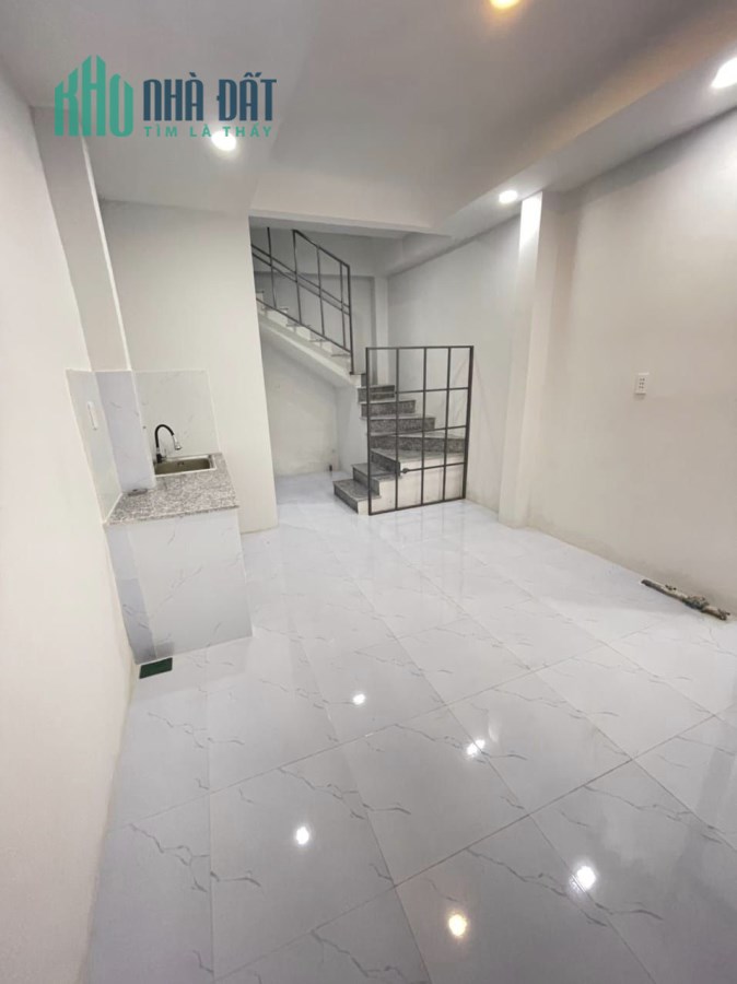 BÁN NHÀ ĐƯỜNG 3/2 , QUẬN 10 DTSD  , NHỈNH  2  TỶ