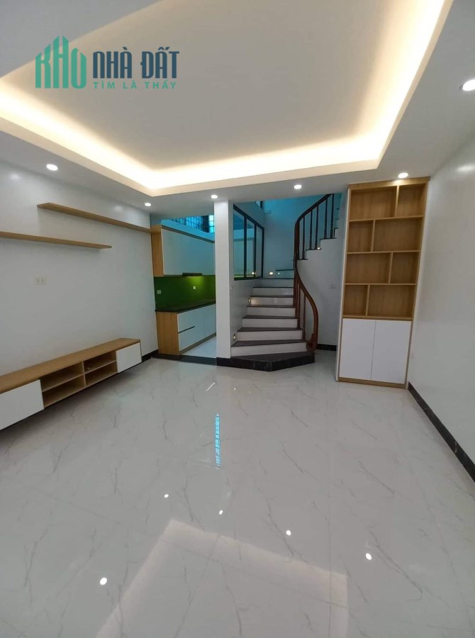 BÁN NHÀ,HOÀNG LIÊN PHỐ TẤP NẬP SẦM UẤT NHẤT LIÊN MẠC, NHÀ DÂN XÂY LÔ GÓC GARA Ô TÔ - Ô CHỜ THANG