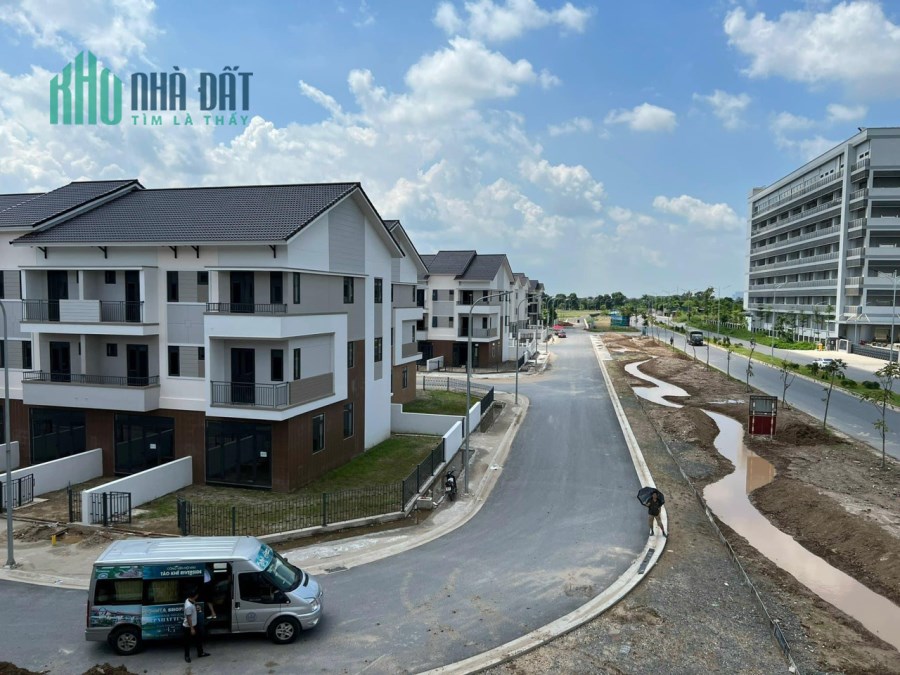 Bán căn tại dự án Centa Riverside Từ sơn diện tích đất 100m2 giá siêu rẻ mua lời luôn