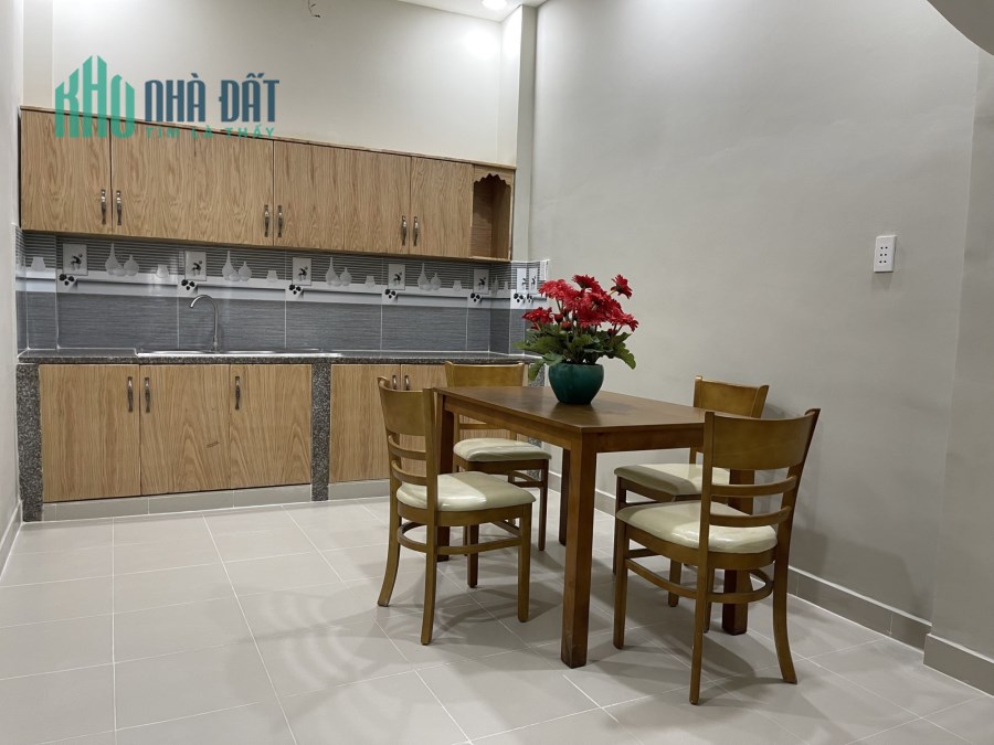 Bán nhà đường NƠ TRANG LONG, hẻm 4m,, 4 lầu, 5.1 tỷ/
