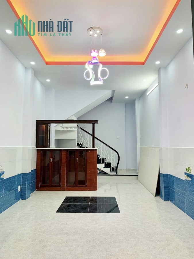PHAN ĐÌNH PHÙNG- HXH-3 TẤM-NỞ HẬU-GIÁ MÙA QATAR- 5.3 TỶ-VÁC VALY VÀO Ở NGAY