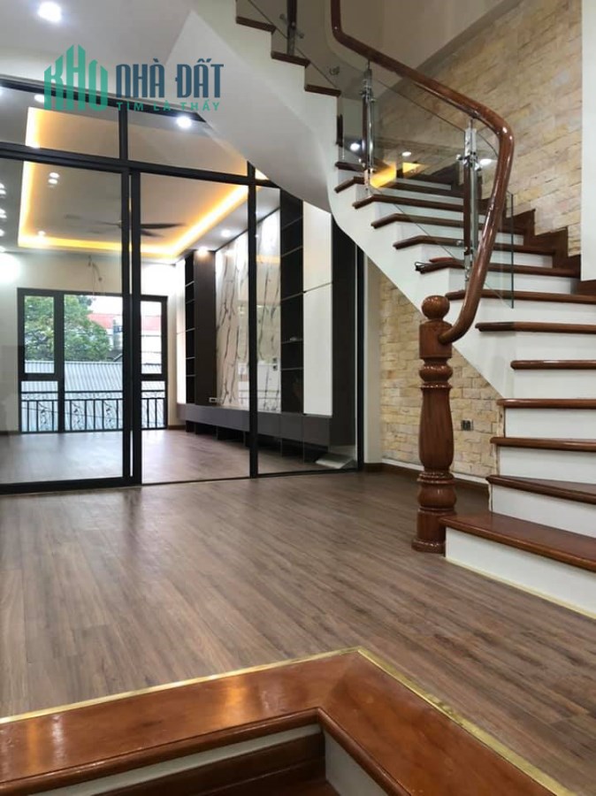 SỐ 1 BÀ TRIỆU 40m2, 5 tầng, MT 4,8m, chỉ 3,7 tỷ, nhà đẹp Bà Triêu, LH ngay: 0931706698