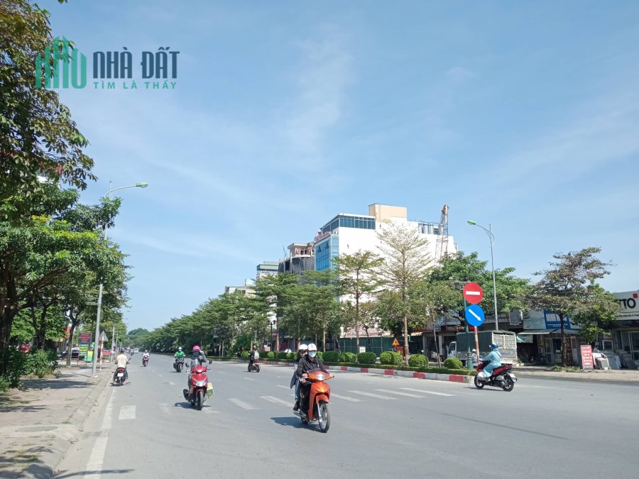 Bán nhà Lê Trọng Tấn, 100m2x4T, mt8m, view công viên, ô thang máy, giá 13 tỷ