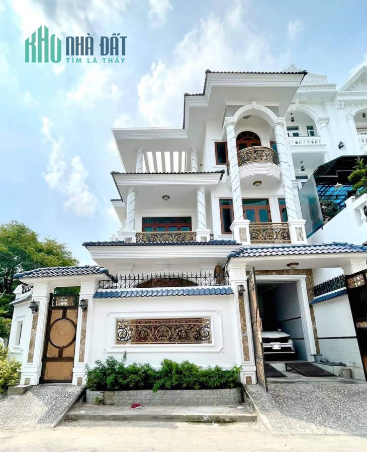 🌹🌹 BIỆT THỰ ĐẲNG CẤP GIỚI THƯỢNG LƯU - TẶNG FULL NỘI THẤT CAO CẤP 
Diện tích: 150M2(11x13.6M) -