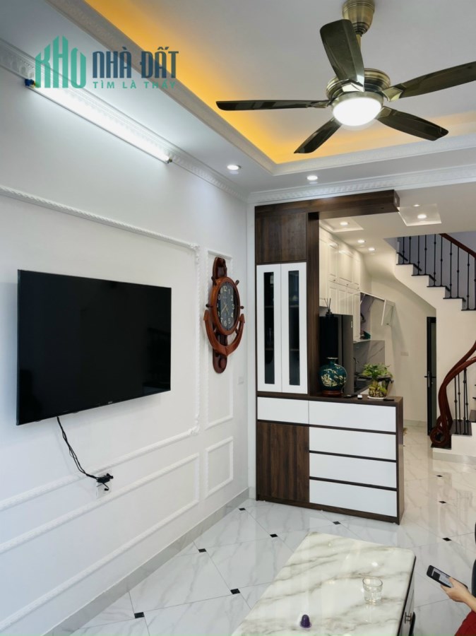 Bán nhà Thượng thanh, gần ô tô 5 tầng, giá 3 tỷ x