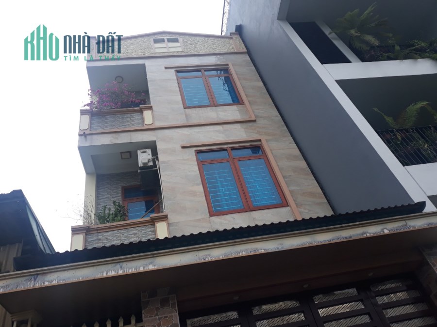 Bán nhà Ngọc Lâm MẶT HỒ cách Hồng Tiến 50M 55Mx4T 11tỷ